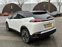 Peugeot e-2008 EV GT Première 3 fase 50 kWh VAN: 18.400,- VOOR: 16.770,- UW EINDEJAARSVOORDEEL: 1.630,- | RIJKLAARPRIJS INCL. 12MND BOVAG GARANTIE | STOELVERWARMING | DODE HOEK EN CAMERA