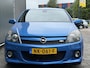 Opel Astra GTC BWJ 2009 | 2.0 T 241PK OPC | CLIMA | CRUISE | SPORTSTOELEN | NAVIGATIE | PDC | PRIVACY GLASS