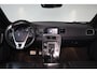 Volvo V60 T4 Business Sport - Parkeerverwarming - Volvo On Call - Bi-Xenon koplampen - schijf/kantel dak - Verwarmde voorstoelen & stuur - Navigatie - Parkeersensoren voor en achter - trekhaak - 18 inch LMV