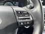 Hyundai Kona Electric EV Limited 64 kWh / Trekhaak / Cruise control adaptief met Stop&Go en stuurhulp / Achterbank verwarmd /