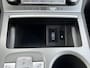 Hyundai Kona Electric EV Limited 64 kWh / Trekhaak / Cruise control adaptief met Stop&Go en stuurhulp / Achterbank verwarmd /