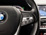 BMW 3-Serie Touring 318i Sportline 157Pk Automaat (APPLE CARPLAY, GROOT NAVI, ZWART HEMEL, LEDER, STOELVERWARMING, SPORTSTOELEN, CAMERA, ELEK ACHTERKLEP, GETINT GLAS, TREKHAAK, NIEUWSTAAT)