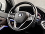 BMW 3-Serie Touring 318i Sportline 157Pk Automaat (APPLE CARPLAY, GROOT NAVI, ZWART HEMEL, LEDER, STOELVERWARMING, SPORTSTOELEN, CAMERA, ELEK ACHTERKLEP, GETINT GLAS, TREKHAAK, NIEUWSTAAT)