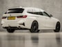 BMW 3-Serie Touring 318i Sportline 157Pk Automaat (APPLE CARPLAY, GROOT NAVI, ZWART HEMEL, LEDER, STOELVERWARMING, SPORTSTOELEN, CAMERA, ELEK ACHTERKLEP, GETINT GLAS, TREKHAAK, NIEUWSTAAT)
