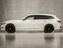 BMW 3-Serie Touring 318i Sportline 157Pk Automaat (APPLE CARPLAY, GROOT NAVI, ZWART HEMEL, LEDER, STOELVERWARMING, SPORTSTOELEN, CAMERA, ELEK ACHTERKLEP, GETINT GLAS, TREKHAAK, NIEUWSTAAT)