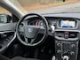 Volvo V40 Cross Country 2.0 T3 Momentum LED Cruise Control Climate Control Sportvelgen Trekhaak Navigatie
