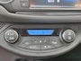 Toyota Yaris 1.5 Hybrid DYNAMIC TREKHAAK KEYLESS NAVI CAMERA CLIMA BLUETOOTH CRUISE NL-AUTO