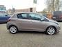Toyota Yaris 1.5 Hybrid DYNAMIC TREKHAAK KEYLESS NAVI CAMERA CLIMA BLUETOOTH CRUISE NL-AUTO