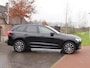 Volvo XC60 2.0 T8 Twin Engine AWD Inscription | Trekhaak | Luchtvering | Panoramadak | Black Edition |