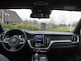 Volvo XC60 2.0 T8 Twin Engine AWD Inscription | Trekhaak | Luchtvering | Panoramadak | Black Edition |