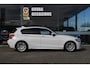 BMW 1-Serie 114i Business+ NAVIGATIE/ LEDER/ LM 17/ PDC