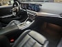 BMW 3-Serie Touring 330e xDrive HUD Pano M Sport Leder Camera Navi Carplay LM
