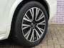 Volvo XC90 2.0 T8 Plug-in hybrid AWD Ultra Dark | Trekhaak | Massage | Geventileerde/verwarmde stoelen | Bowers & Wilkens | Luchtvering | HUD | Alcantara hemelbekleding | Memory | 360° camera |