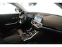 BMW 3-Serie Touring 330e xDrive Sport Line | Camera | Shadow | Sportstoel | Sfeerverlichting | Stoelverwarming | 18" |