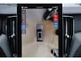 Volvo XC60 T6 Recharge AWD Plus Black Edition - Panorama/schuifdak - IntelliSafe Assist & Surround - 360º Camera - Harman/Kardon audio - Adaptieve LED koplampen - Verwarmde voorstoelen, stuur & achterbank - Parkeersensoren voor & achter - Elektr. bedienb. voorstoelen met geheugen - Head up display - Draadloze tel. lader - Extra getint glas - 21' LMV