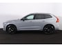 Volvo XC60 T6 Recharge AWD Plus Black Edition - Panorama/schuifdak - IntelliSafe Assist & Surround - 360º Camera - Harman/Kardon audio - Adaptieve LED koplampen - Verwarmde voorstoelen, stuur & achterbank - Parkeersensoren voor & achter - Elektr. bedienb. voorstoelen met geheugen - Head up display - Draadloze tel. lader - Extra getint glas - 21' LMV
