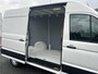 Volkswagen Crafter 2.0 TDI 141 PK DSG AUTOMAAT HIGHLINE+ / LED KOPLAMPEN / L3H3 / 3.000 KG AHG / 270 A DEUREN / AIRCO / CRUISE / BLUETOOTH / 3-ZITS