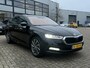 Skoda Octavia Combi 1.0 e-TSI Automaat Business Edition Plus Navigatie Trekhaak Keyless 18 Inch Velgen Dab Carplay Stoel + Stuurverwarming Getint Glas NL Auto