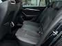 Skoda Octavia Combi 1.0 e-TSI Automaat Business Edition Plus Navigatie Trekhaak Keyless 18 Inch Velgen Dab Carplay Stoel + Stuurverwarming Getint Glas NL Auto