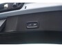 Volvo XC40 2.0 B4 Plus Dark | Adaptive Cruise Control | Verwarmbare voorstoelen | Achteruitrijcamera | 19 inch | Google |