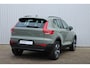 Volvo XC40 2.0 B4 Plus Dark | Achteruitrijcamera | Semi elektrische trekhaak | Google Services | BLIS | Elektrisch bedienbare stoelen voorzijde | Geheugenfunctie bestuurdersstoel | Stoelverwarming | Stuurwielverwarming