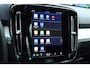 Volvo XC40 2.0 B4 Plus Dark | Achteruitrijcamera | Semi elektrische trekhaak | Google Services | BLIS | Elektrisch bedienbare stoelen voorzijde | Geheugenfunctie bestuurdersstoel | Stoelverwarming | Stuurwielverwarming