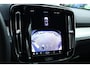 Volvo XC40 2.0 B4 Plus Dark | Achteruitrijcamera | Semi elektrische trekhaak | Google Services | BLIS | Elektrisch bedienbare stoelen voorzijde | Geheugenfunctie bestuurdersstoel | Stoelverwarming | Stuurwielverwarming