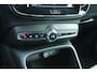 Volvo XC40 2.0 B4 Plus Dark | Achteruitrijcamera | Semi elektrische trekhaak | Google Services | BLIS | Elektrisch bedienbare stoelen voorzijde | Geheugenfunctie bestuurdersstoel | Stoelverwarming | Stuurwielverwarming