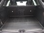 Volvo XC60 2.0 T6 Plug-in hybrid AWD Plus Dark 350PK Aut. Pano-Schuifdak, SOH 98%, Trekhaak, Alarm, Harman Kardon, Stoelverwarming, Memorystoelen, 19" LM Velgen
