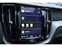 Volvo XC60 T6 Automaat Plug-in hybrid AWD Plus Bright | Adaptieve Cruise Control| Semi Electrische Trekhaak | Panoramadak | Blind Spot| Rondomzicht Camera| Verwarmbare Voorstoelen| Alarmklasse 3.