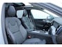 Volvo XC60 T6 Automaat Plug-in hybrid AWD Plus Bright | Adaptieve Cruise Control| Semi Electrische Trekhaak | Panoramadak | Blind Spot| Rondomzicht Camera| Verwarmbare Voorstoelen| Alarmklasse 3.
