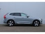 Volvo XC60 T6 Automaat Plug-in hybrid AWD Plus Bright | Adaptieve Cruise Control| Semi Electrische Trekhaak | Panoramadak | Blind Spot| Rondomzicht Camera| Verwarmbare Voorstoelen| Alarmklasse 3.