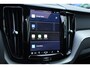 Volvo XC60 T6 Automaat Plug-in hybrid AWD Plus Bright | Adaptieve Cruise Control| Semi Electrische Trekhaak | Panoramadak | Blind Spot| Rondomzicht Camera| Verwarmbare Voorstoelen| Alarmklasse 3.