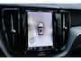 Volvo XC60 T6 Automaat Plug-in hybrid AWD Plus Bright | Adaptieve Cruise Control| Semi Electrische Trekhaak | Panoramadak | Blind Spot| Rondomzicht Camera| Verwarmbare Voorstoelen| Alarmklasse 3.