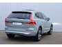 Volvo XC60 T6 Automaat Plug-in hybrid AWD Plus Bright | Adaptieve Cruise Control| Semi Electrische Trekhaak | Panoramadak | Blind Spot| Rondomzicht Camera| Verwarmbare Voorstoelen| Alarmklasse 3.