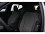 Volvo XC40 B4 Automaat Plus Dark Achteruitrijcamera | Semi elektrische trekhaak | Stoelverwarming | Blind Spot | Stuurwiel verwarming | Google services | Bestuurdersstoel met geheugen | Harman/Kardon premium audio | Blind Spot | 18 inch lichtmetalen velgen |
