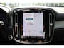 Volvo XC40 B4 Automaat Plus/Dark Achteruitrijcamera | Semi elektrische trekhaak | Stoelverwarming | Blind Spot | Stuurwiel verwarming | Google services | Bestuurdersstoel met geheugen | Harman/Kardon premium audio | Blind Spot | 18 inch lichtmetalen velgen |