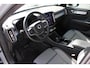 Volvo XC40 B4 Automaat Plus/Dark Achteruitrijcamera | Semi elektrische trekhaak | Stoelverwarming | Blind Spot | Stuurwiel verwarming | Google services | Bestuurdersstoel met geheugen | Harman/Kardon premium audio | Blind Spot | 18 inch lichtmetalen velgen |