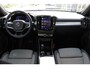 Volvo XC40 B4 Automaat Plus/Dark Achteruitrijcamera | Semi elektrische trekhaak | Stoelverwarming | Blind Spot | Stuurwiel verwarming | Google services | Bestuurdersstoel met geheugen | Harman/Kardon premium audio | Blind Spot | 18 inch lichtmetalen velgen |
