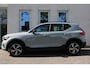 Volvo XC40 B4 Automaat Plus/Dark Achteruitrijcamera | Semi elektrische trekhaak | Stoelverwarming | Blind Spot | Stuurwiel verwarming | Google services | Bestuurdersstoel met geheugen | Harman/Kardon premium audio | Blind Spot | 18 inch lichtmetalen velgen |