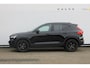 Volvo XC40 B4 211PK Automaat Plus Dark "Black uitgevoerd" / Google infotainment / Harman Kardon audio / Getinte ramen van de B-Stijl / Stoel en stuurwielverwarming