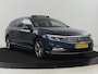 Volkswagen Passat 1.5 TSI R-Line | Panoramadak | Trekhaak | Matrix LED | Stoelverwarming | Adaptive cruise | Leder/Alcantara | Camera | Carplay | Keyless | Climate control | Parkeerhulp