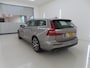 Volvo V60 2.0 T5 Momentum 250PK+Xenon+Volleder+stoel-verw+Navigatie+Elek-trekhaak = DEALER KWALITEIT !!