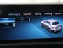 Mercedes-Benz A-klasse 250e AMG Line | Panoramadak | Stoelverwarming | Camera | Leder/Alcantara | Sfeerverlichting | Widescreen | Park Assist | Navigatie | Climate control | Full LED | PHEV | Plug In