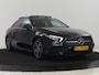 Mercedes-Benz A-klasse 250e AMG Line | Panoramadak | Stoelverwarming | Camera | Leder/Alcantara | Sfeerverlichting | Widescreen | Park Assist | Navigatie | Climate control | Full LED | PHEV | Plug In