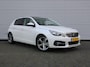 Peugeot 308 1.2 PureTech Allure | Panoramadak | 17” LM | Parkeersensor v+a | Navi | Cruise | Clima | Apple CarPlay/Android Auto |