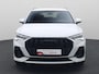Audi Q3 45 TFSIe 180kW/245PK S Line · Camera · Stoelverwarming · Apple/Android Car Play · Leder/Stof · Trekhaak ·