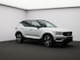 Volvo XC40 T5 Twin Engine R-Design / Pan. dak / Trekhaak / 360 camera / Harman Kardon / Stoelverwarming