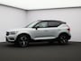Volvo XC40 T5 Twin Engine R-Design / Pan. dak / Trekhaak / 360 camera / Harman Kardon / Stoelverwarming