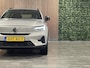 Volvo EX40 Single Motor Extended Range Plus 82 kWh Trekhaak | All Season banden | Adaptieve Cruise Control | Stoel en Stuurwielverwarming | 19 inch | Parkeercamera | Pilot Assist | BLIS Dode Hoek Detectie | Textiel City Canvas bekleding | Zitting verlenging voorstoelen | Google Infotainment | Keyless Drive | Parkeersensoren voor+achter | Warmtepomp | Privacy Glass | Elektrisch bedienbare achterklep | DAB Radio | Apple Carplay/Android Auto | Alarm Klasse III | Draadloos telefoon opladen | Volvo On Call met mobiele App functie | Silver Dawn Metallic |